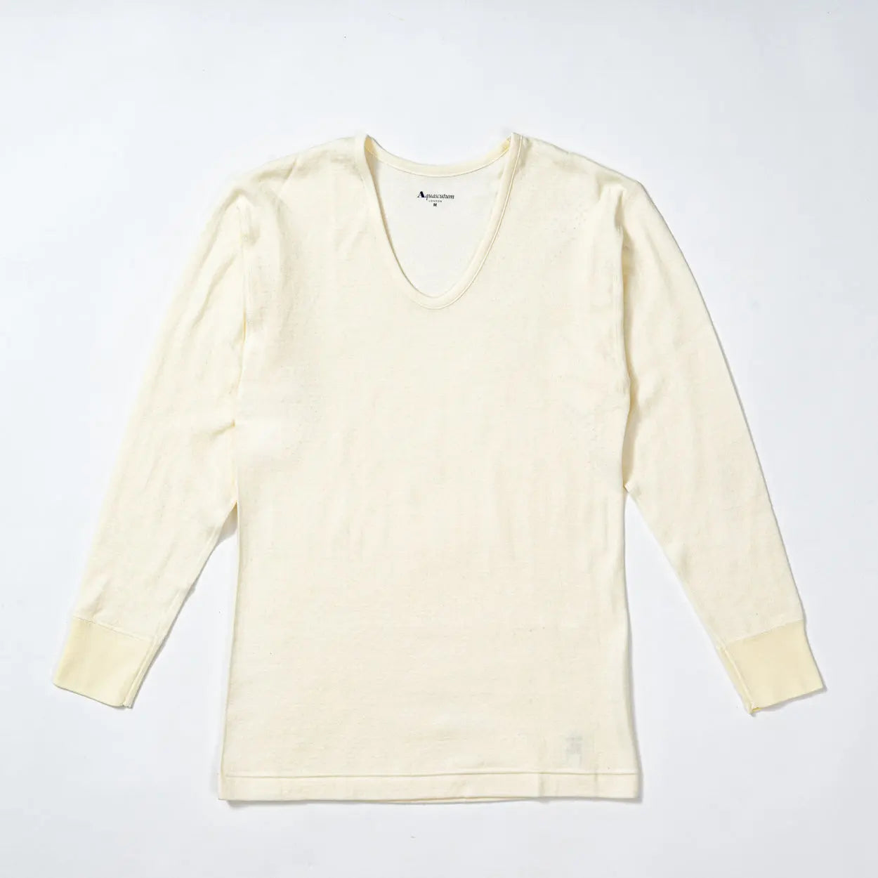 Aquascutum アクアスキュータム 長袖U首 ウール 接結天竺 - トップス RENOWNINX ONLINE SHOP