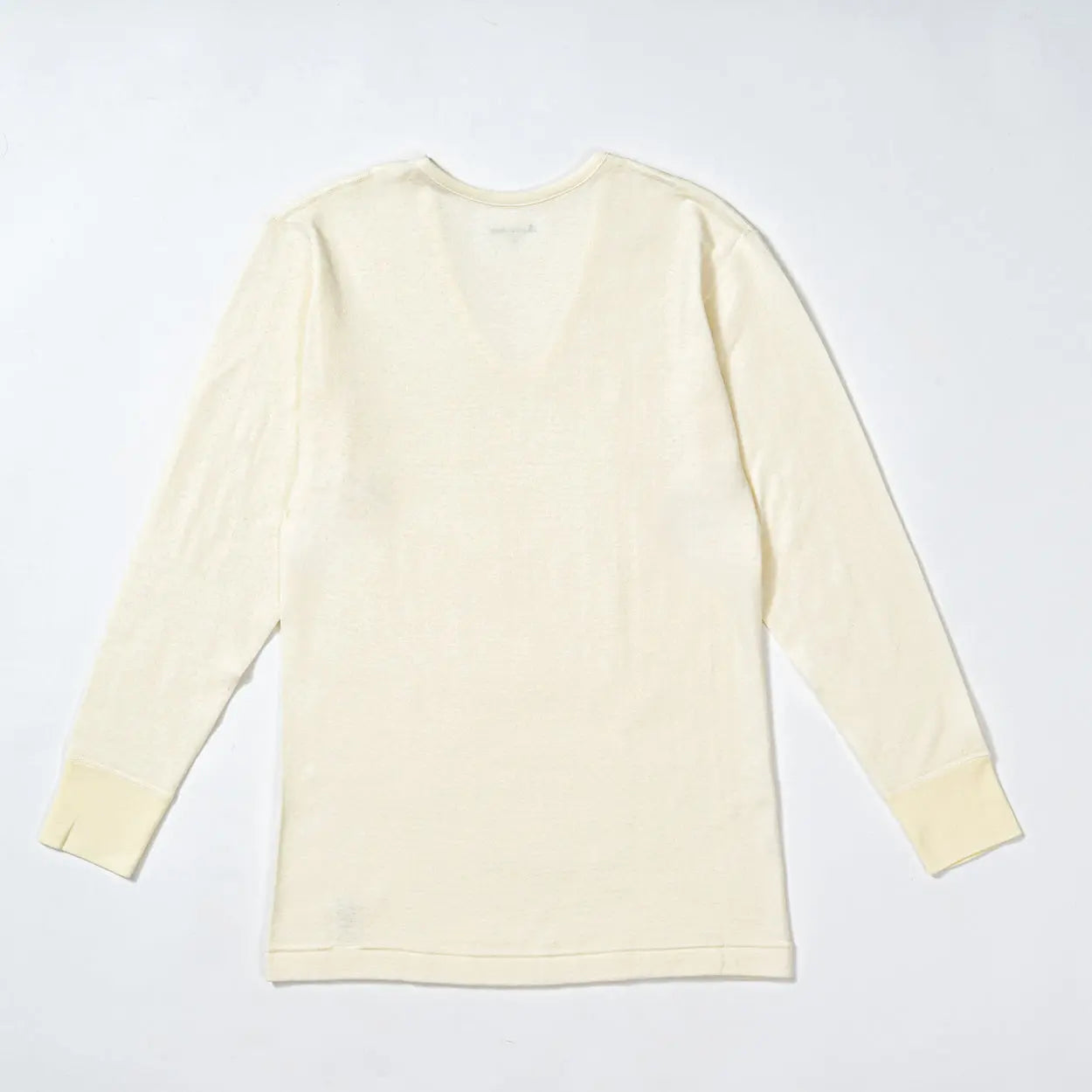 Aquascutum アクアスキュータム 長袖U首 ウール 接結天竺 - トップス RENOWNINX ONLINE SHOP