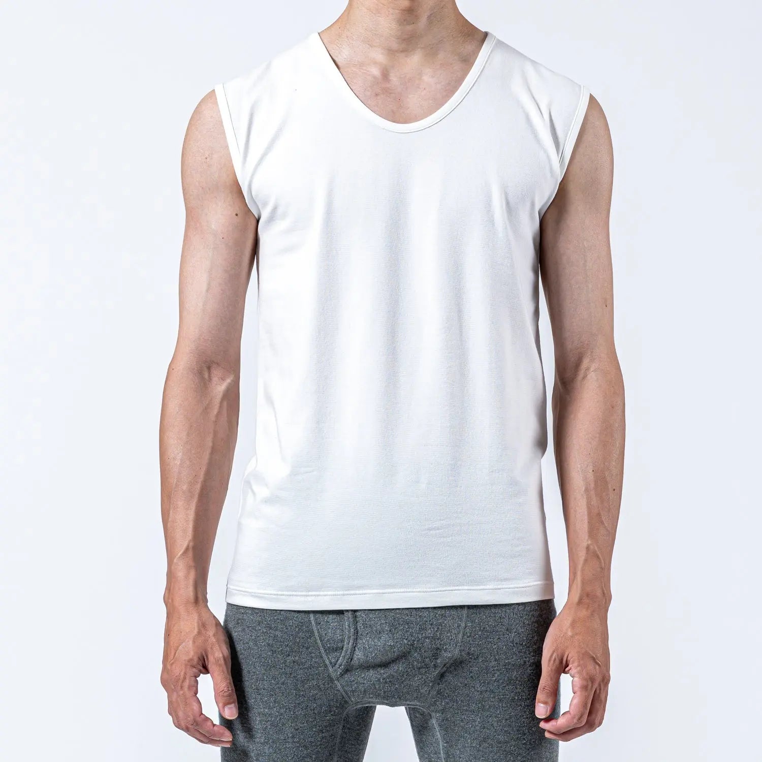 Aquascutum アクアスキュータム 和紙 U首スリーブレスシャツ - トップス RENOWNINX ONLINE SHOP