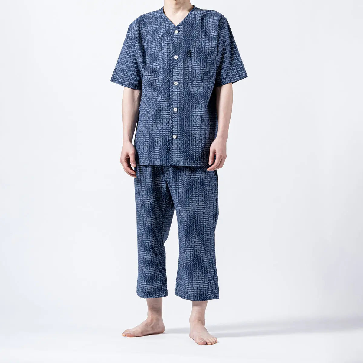 Aquascutum アクアスキュータム パジャマ 60リップルプリントアップル 半袖7分パンツ衿なしV - パジャマ RENOWNINX ONLINE SHOP