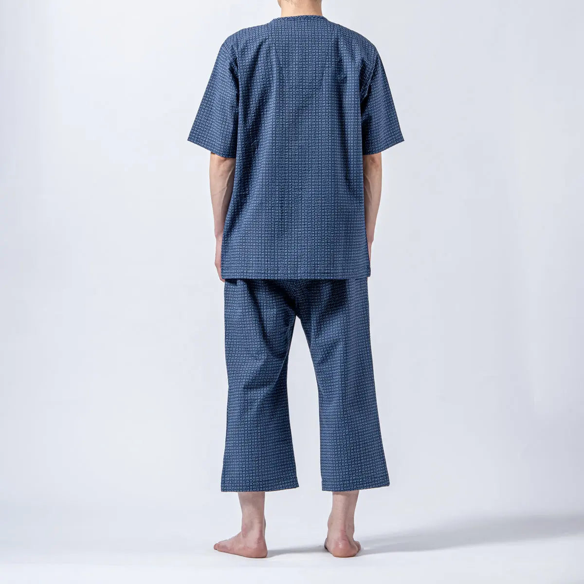 Aquascutum アクアスキュータム パジャマ 60リップルプリントアップル 半袖7分パンツ衿なしV - パジャマ RENOWNINX ONLINE SHOP