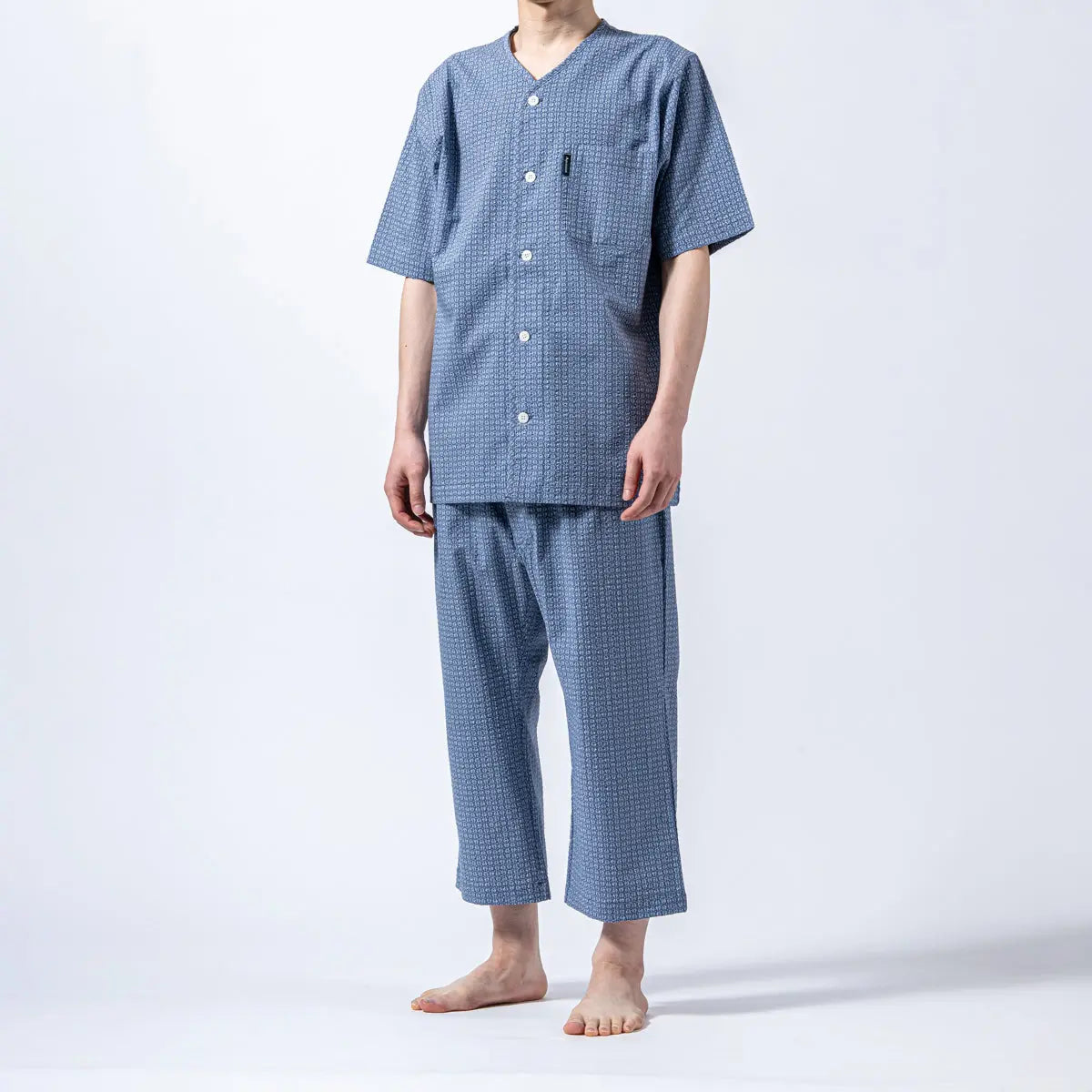 Aquascutum アクアスキュータム パジャマ 60リップルプリントアップル 半袖7分パンツ衿なしV - パジャマ RENOWNINX ONLINE SHOP