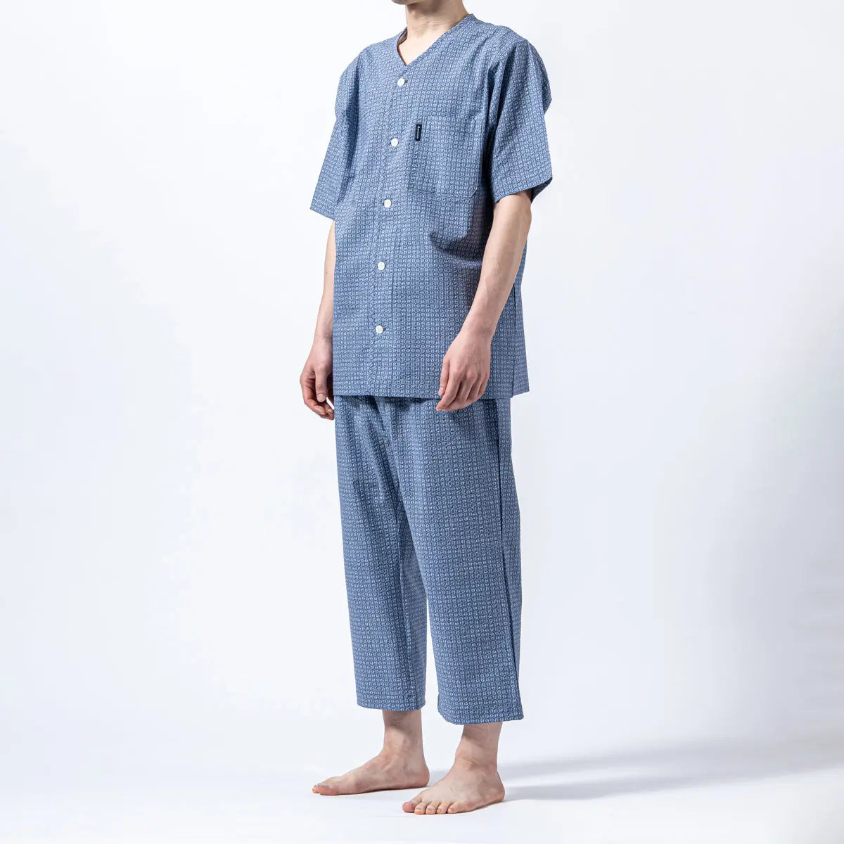 Aquascutum アクアスキュータム パジャマ 60リップルプリントアップル 半袖7分パンツ衿なしV - パジャマ RENOWNINX ONLINE SHOP