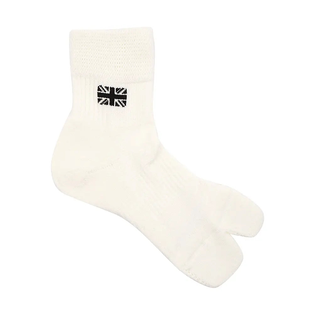 Aquascutum アクアスキュータム ニューライン ソックス ソフトくちゴム スポーツ二股 - カジュアルソックス Off White / 25-27 RENOWNINX ONLINE SHOP