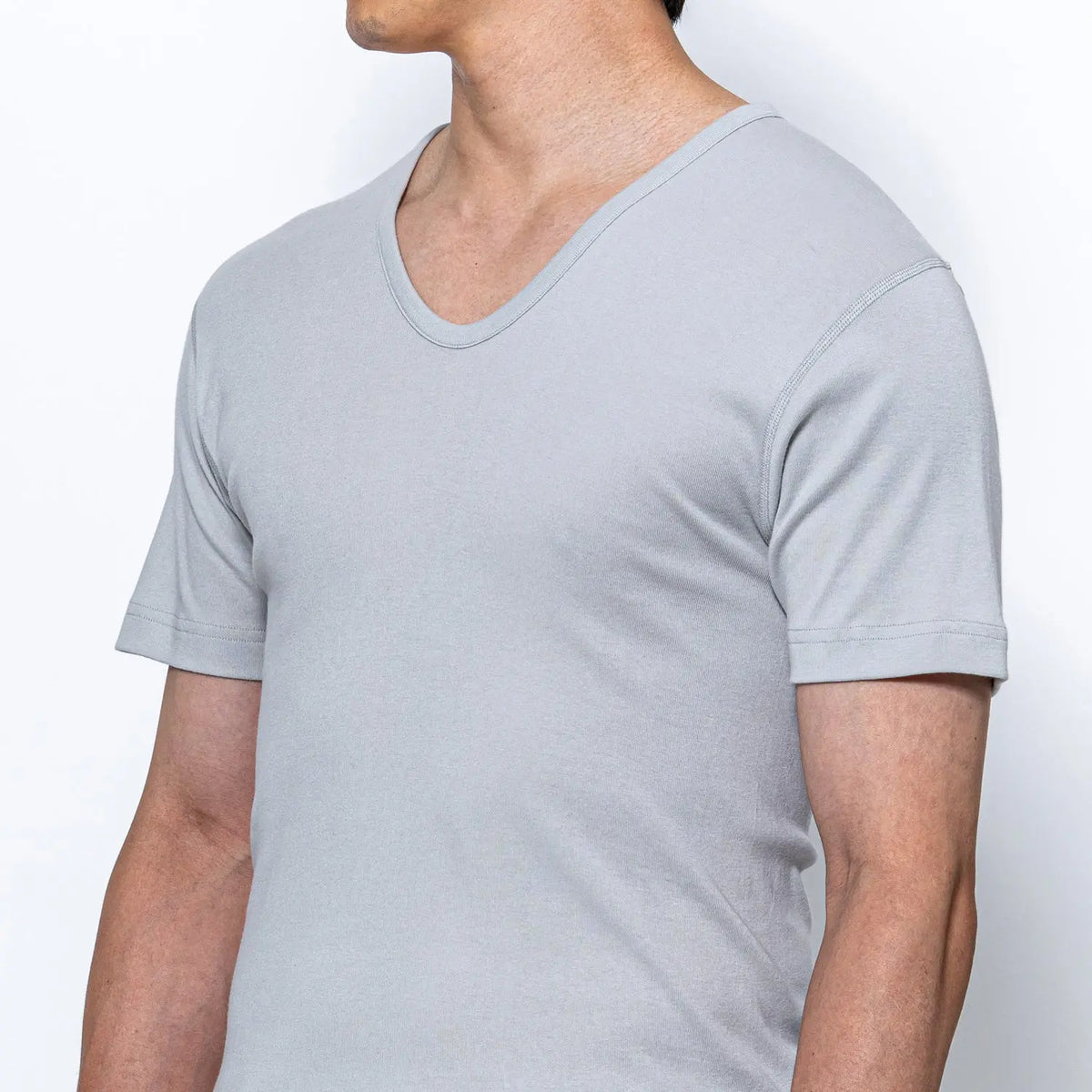 Aquascutum アクアスキュータムクラシックライン 半袖U首 柔らか綿 - トップス RENOWNINX ONLINE SHOP
