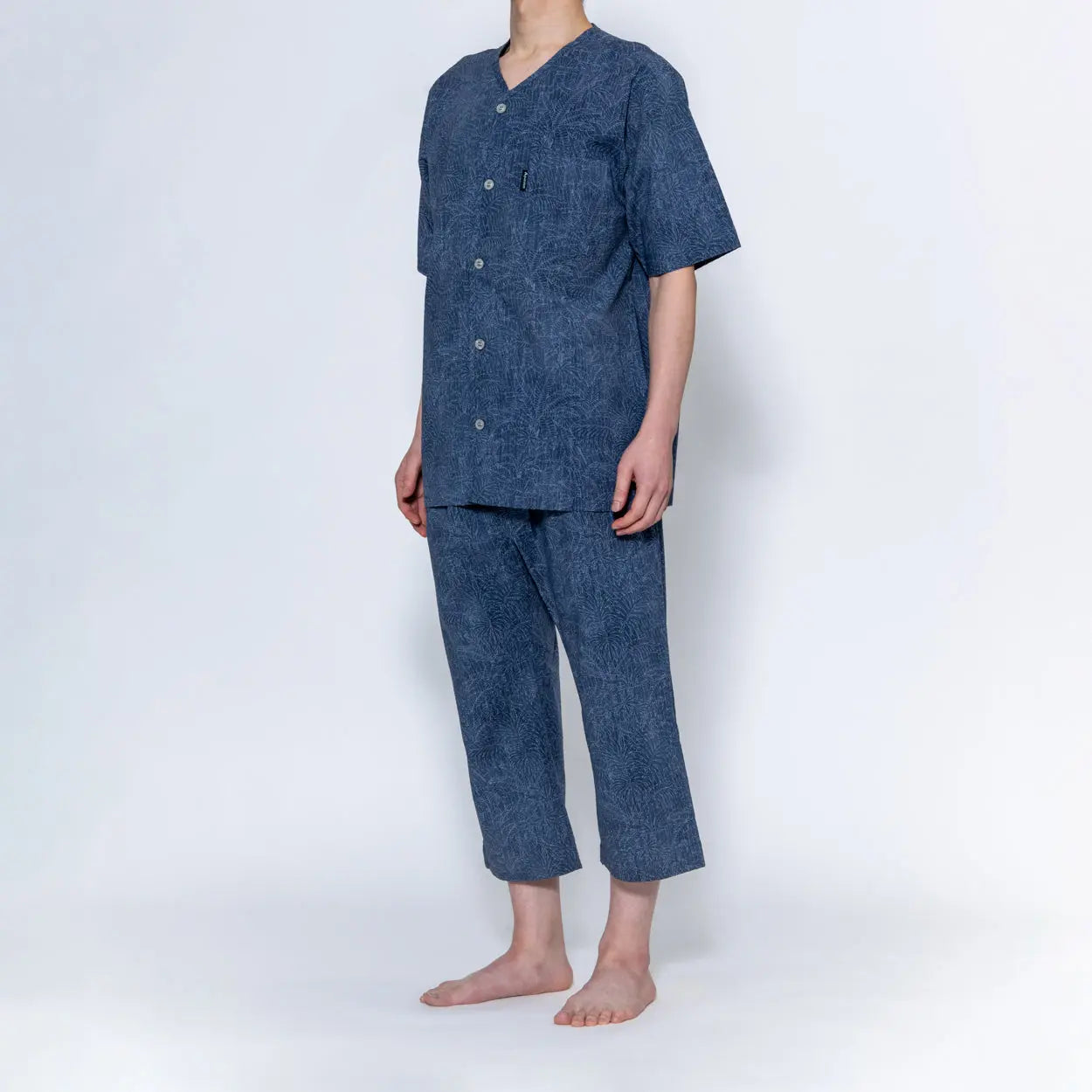 Aquascutum アクアスキュータム パジャマ 60リップルボタニカルプリント 半袖7分パンツ 衿なしV - パジャマ RENOWNINX ONLINE SHOP