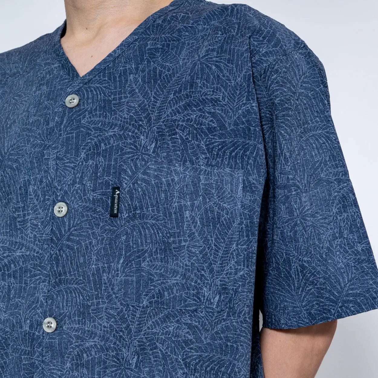 Aquascutum アクアスキュータム パジャマ 60リップルボタニカルプリント 半袖7分パンツ 衿なしV - パジャマ RENOWNINX ONLINE SHOP