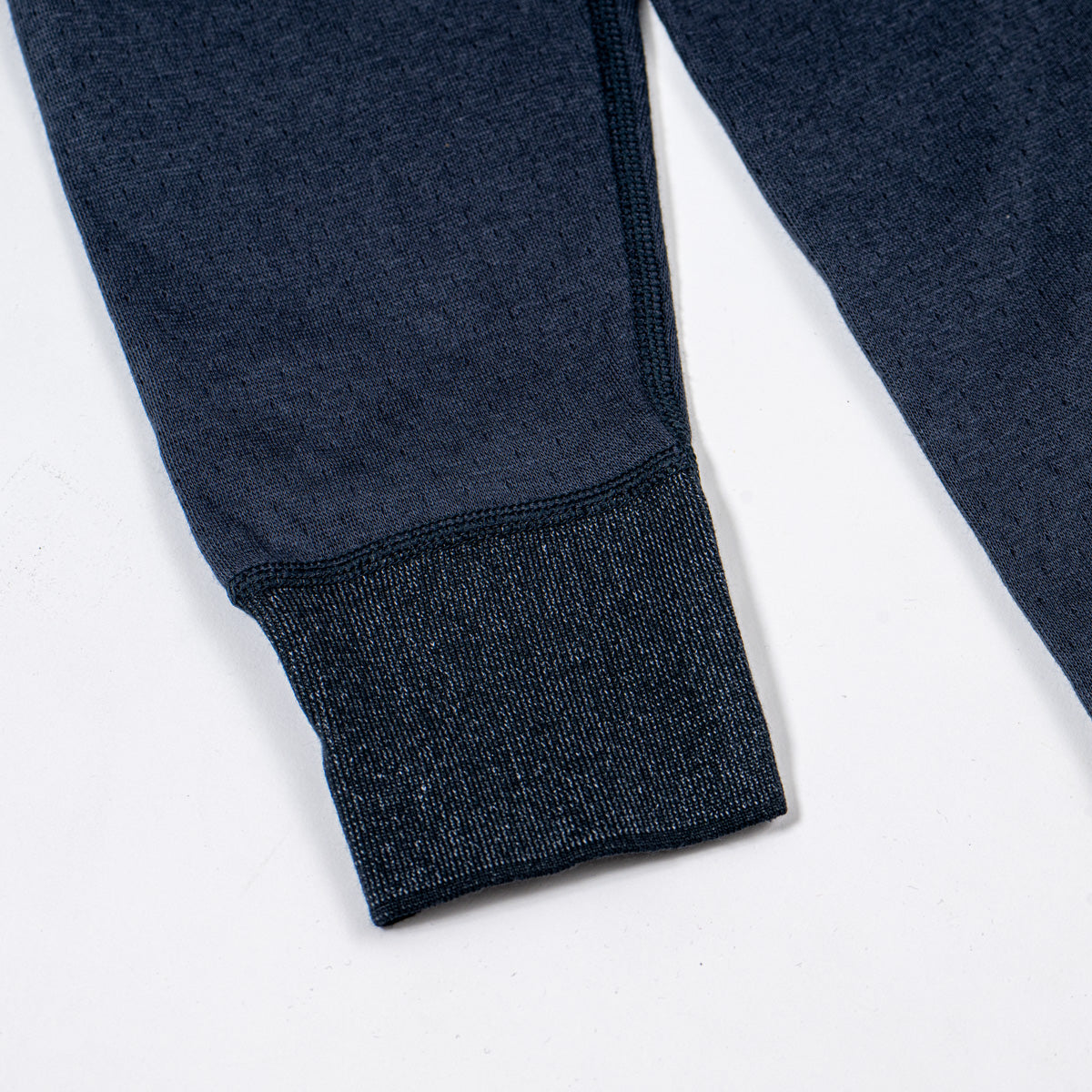 Aquascutum アクアスキュータム 長袖U首 綿接結天竺 - トップス  RENOWNINX ONLINE SHOP