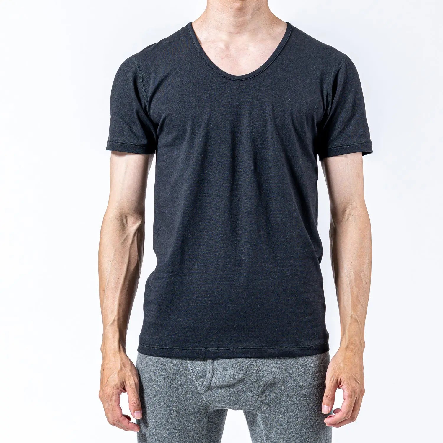 Aquascutum アクアスキュータム 和紙 半袖U首シャツ - トップス  RENOWNINX ONLINE SHOP