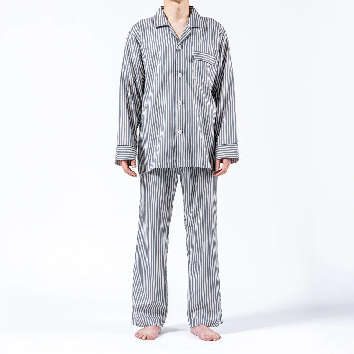 新品タグ付き 高級 睡眠科学 パジャマ ルームウェア サテン ストライプ M Aquascutum パジャマ サテン ストライプ 綿100% 日本製 - RENOWNINX