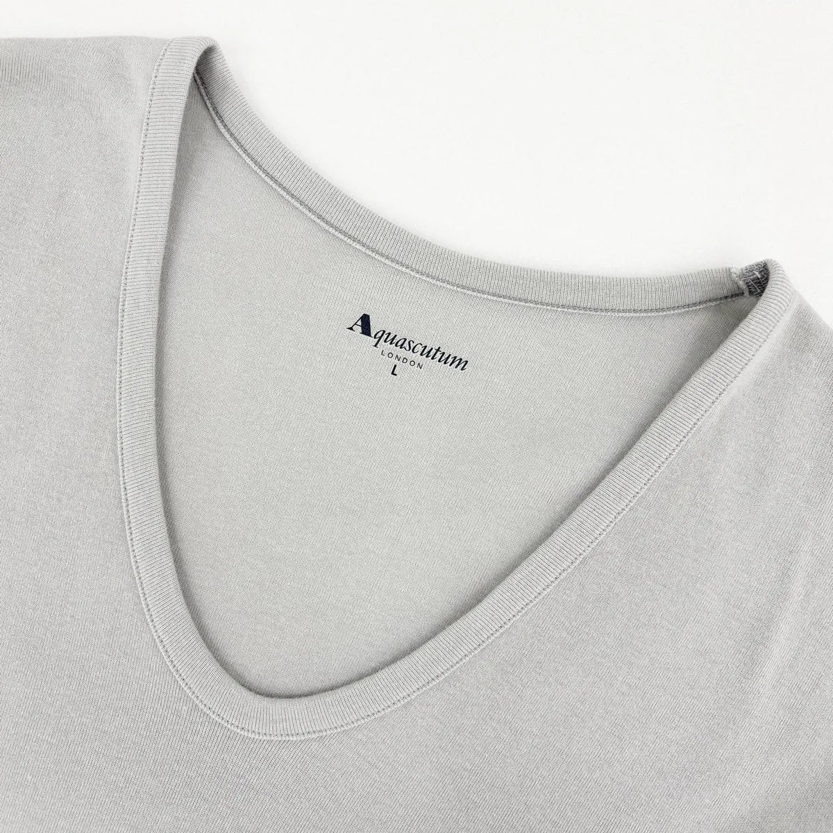 Aquascutum アクアスキュータムクラシックライン 半袖U首 柔らか綿 - トップス  RENOWNINX ONLINE SHOP