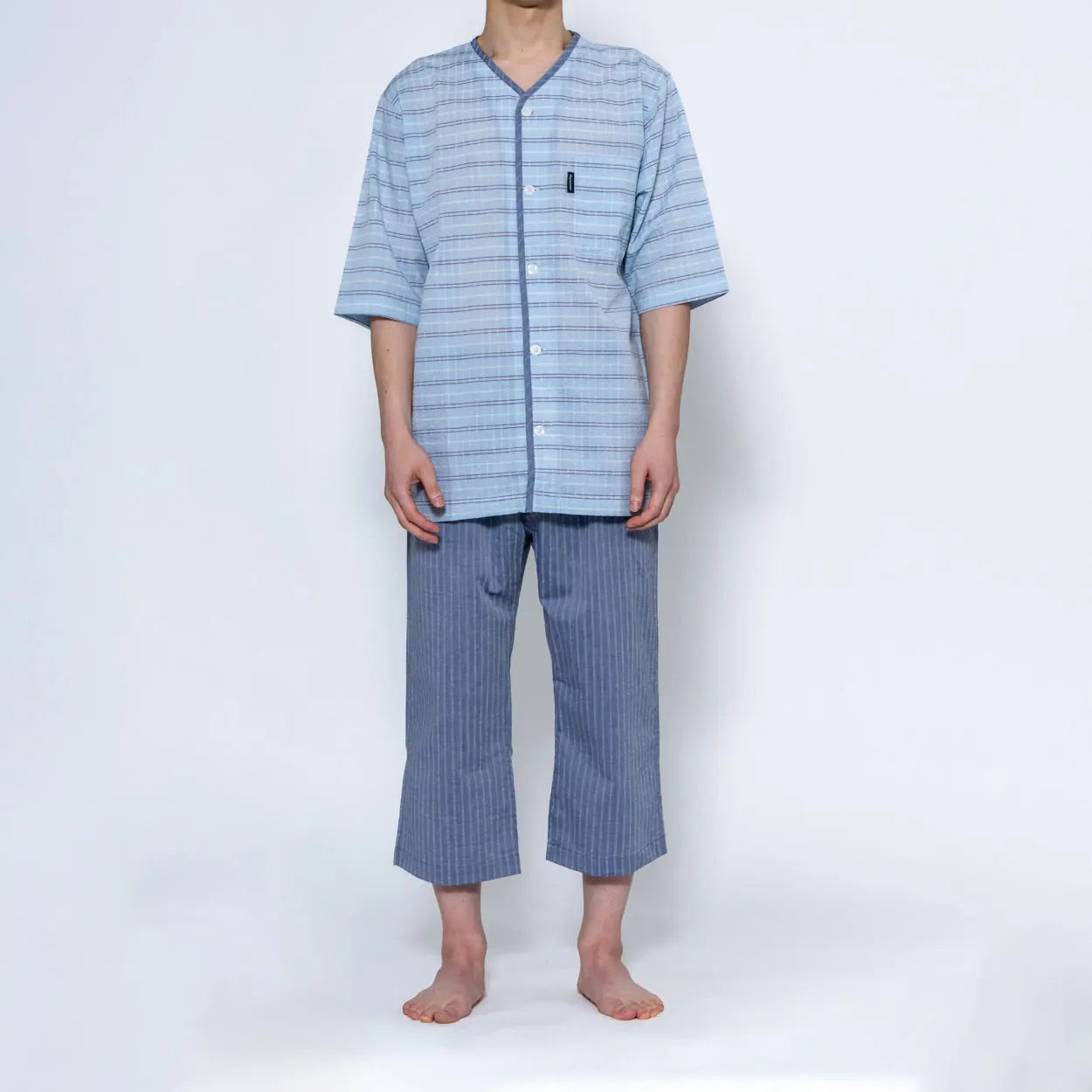 Aquascutum アクアスキュータム パジャマ 吸水速乾サッカーボーダー 無地6分袖7分パンツ 衿なしV - パジャマ  RENOWNINX ONLINE SHOP