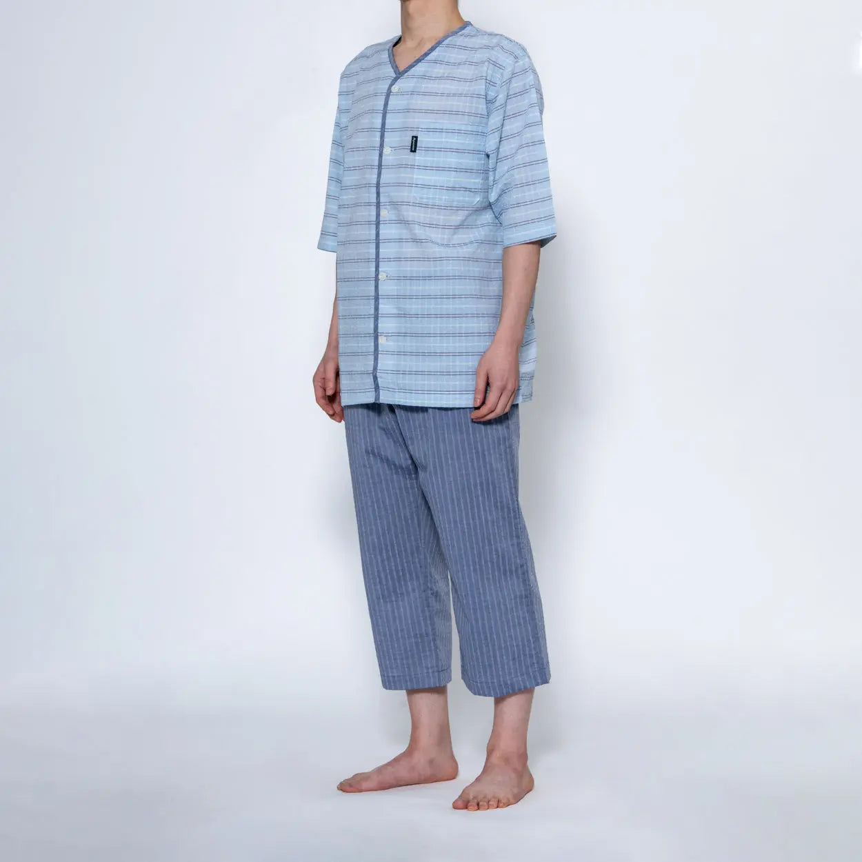 Aquascutum アクアスキュータム パジャマ 吸水速乾サッカーボーダー 無地6分袖7分パンツ 衿なしV - パジャマ  RENOWNINX ONLINE SHOP