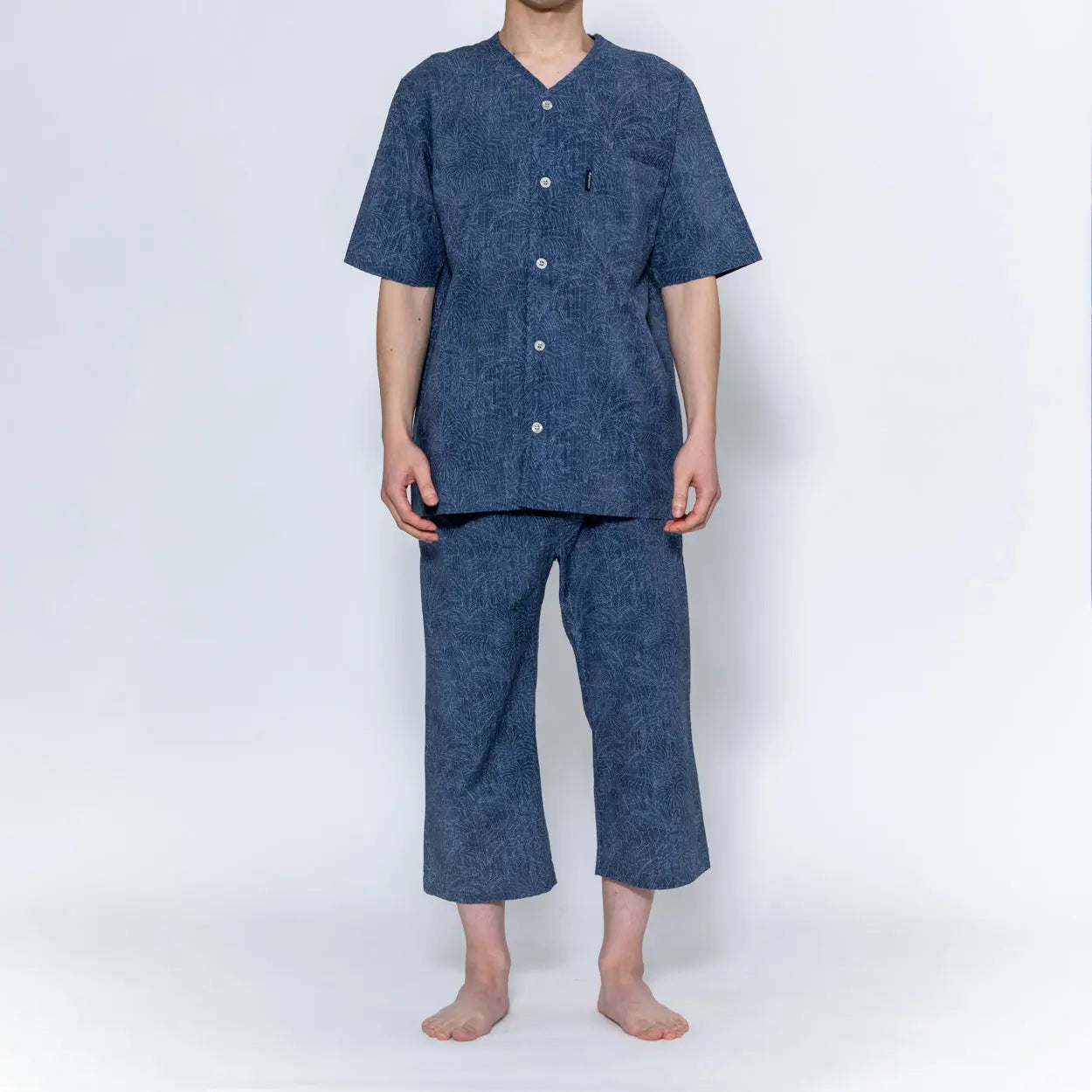 Aquascutum アクアスキュータム パジャマ 60リップルボタニカルプリント 半袖7分パンツ 衿なしV - パジャマ  RENOWNINX ONLINE SHOP