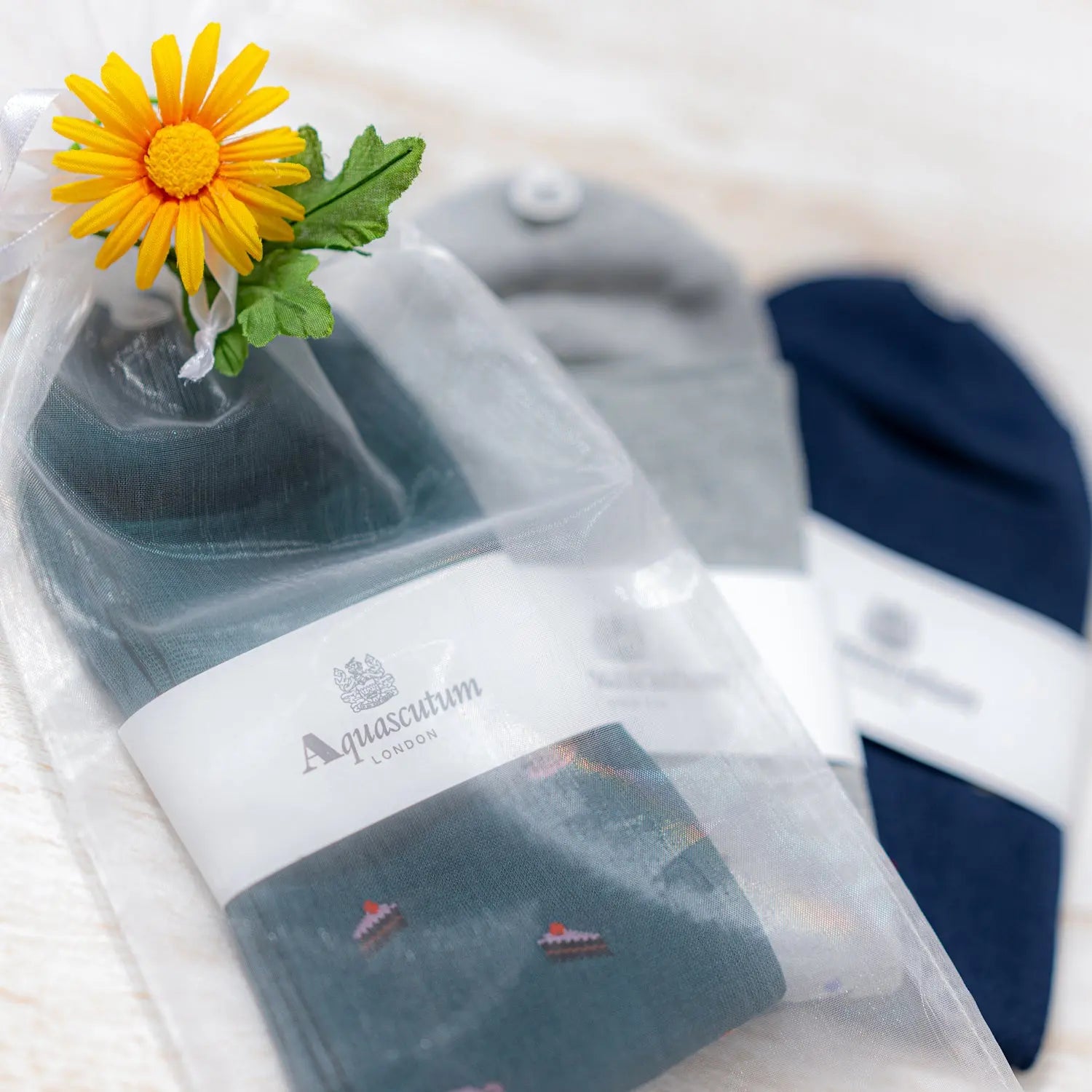 【オンライン限定】父の日ギフト Aquascutum アクアスキュータム アフタヌーンティハーフ丈ソックス3足セット - ビジネスソックス  RENOWNINX ONLINE SHOP